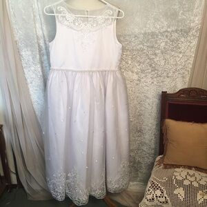 IRIS &IVY White lace Formal  occasion Girls dress Size 16